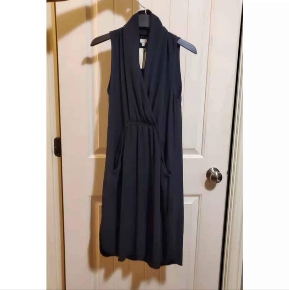 Dresses & Skirts - New Aritzia party dress casual dress Elegant Black Sleeveless Dress